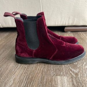 Dr. Martens | Flora Chelsea Boots Red Velvet